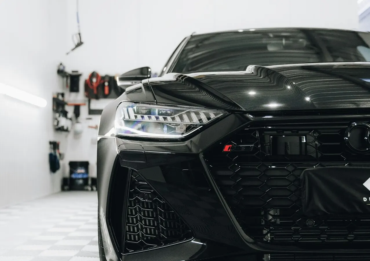 RS6 con PPF full front: paragolpes, capot, guardabarros, espejos y ópticas. Los…