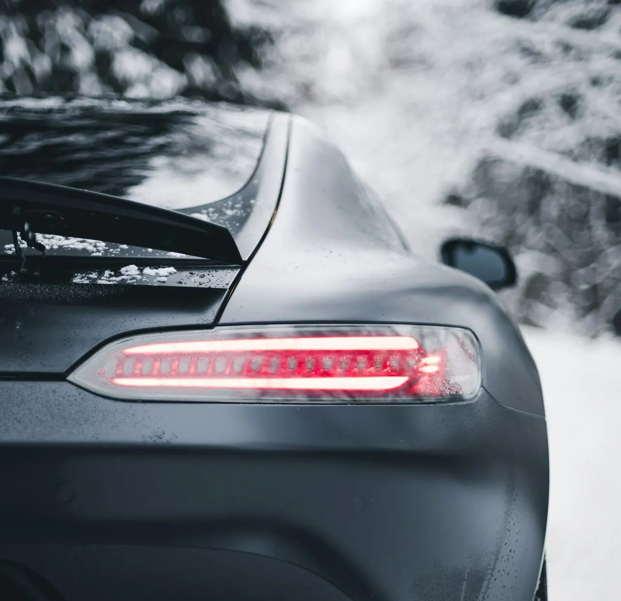 Negro mate total 🖤 AMG GT envuelto en vinilo cast mate, ópticas…