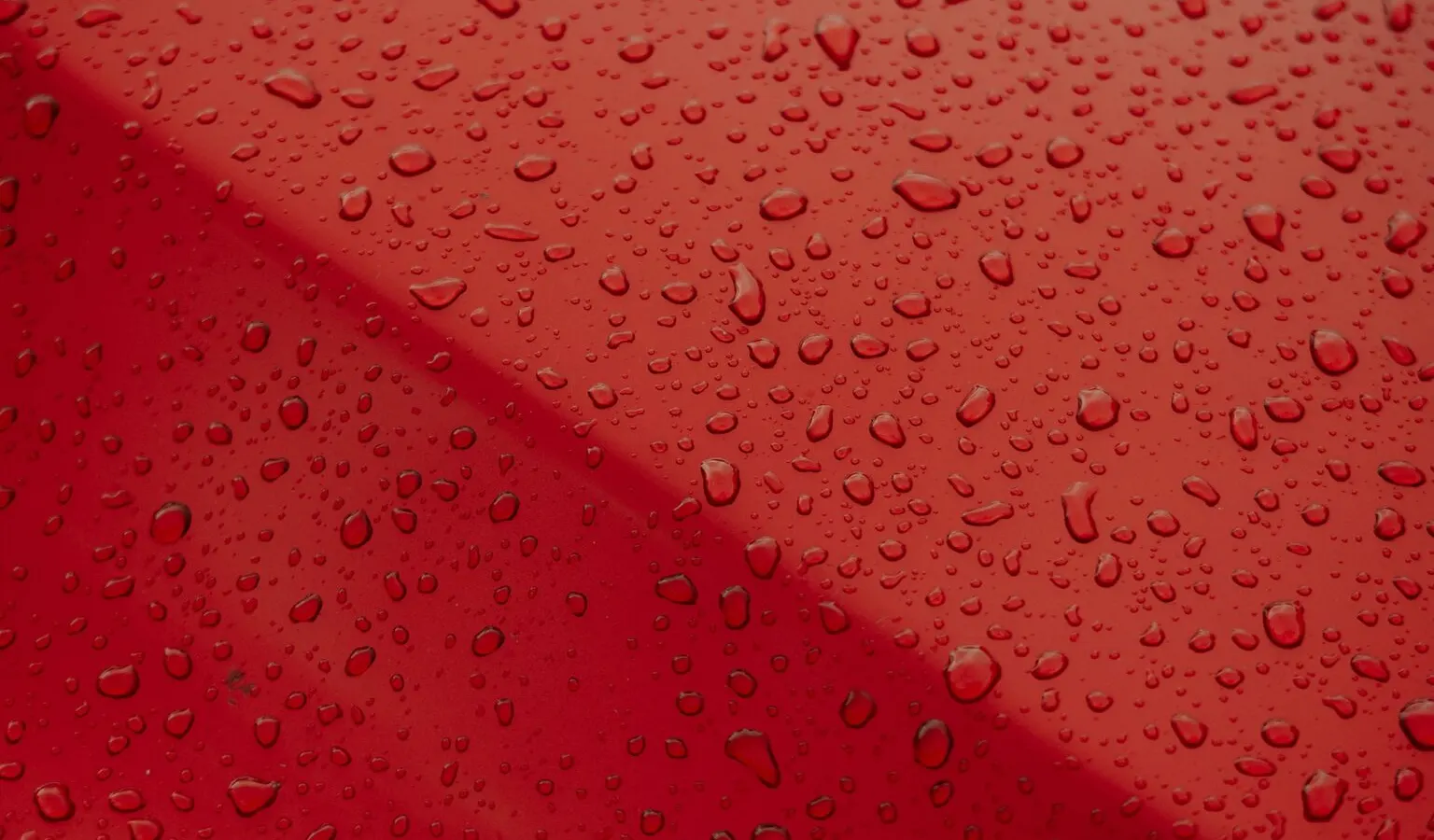Efecto hidrofóbico del cerámico 9H 💧 El agua no moja: resbala. Y…