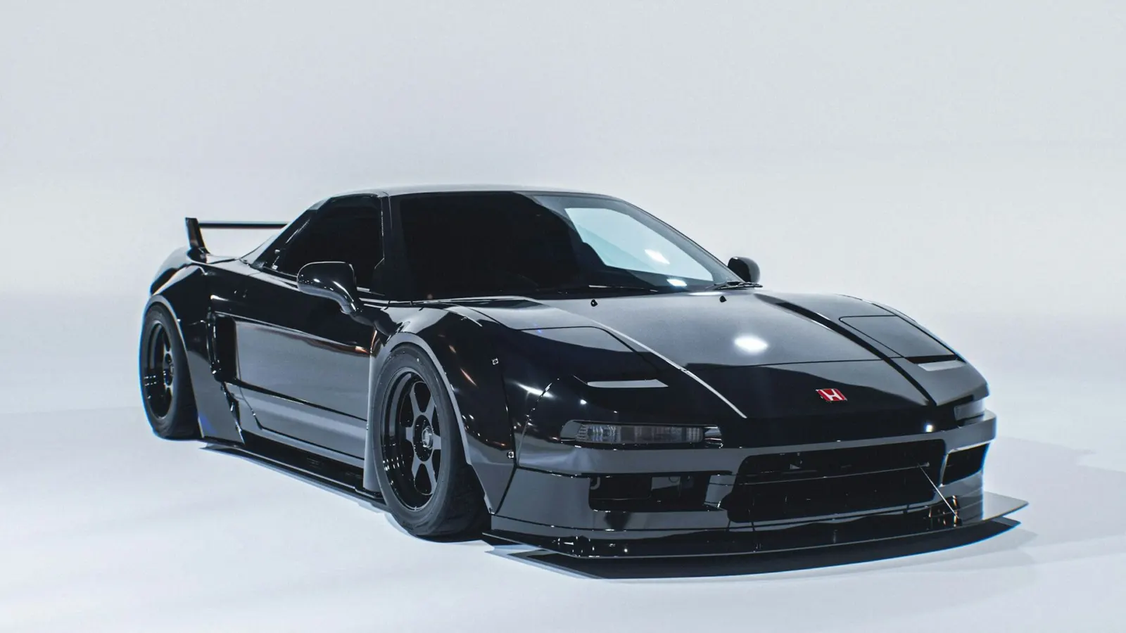 Widebody, lip, faldones y alerón pintados al tono. Fijaciones ocultas y ajuste…