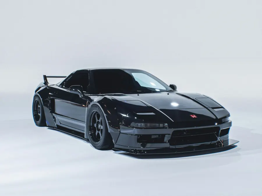 Widebody, lip, faldones y alerón pintados al tono. Fijaciones ocultas y ajuste…